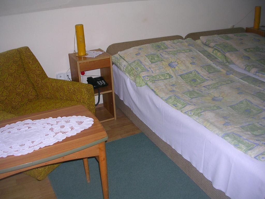 Gödöllő Hegyesi Vendeghaz B&B 객실 사진